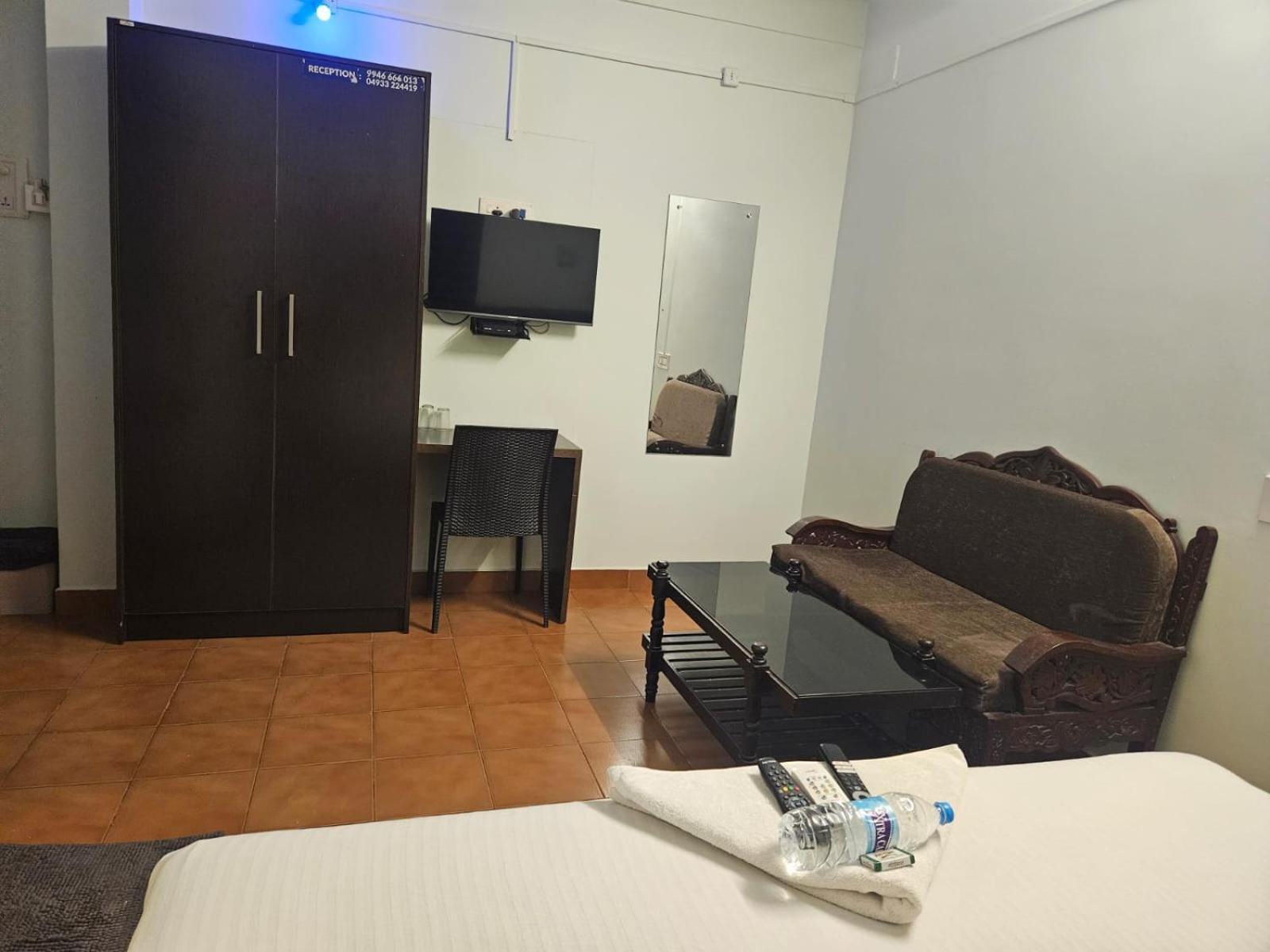 Apsara Residency Hotel Perintalmanna Eksteriør billede
